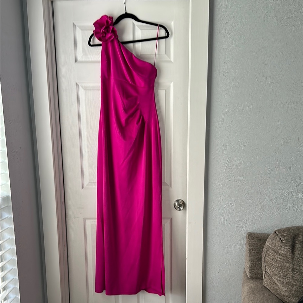 Elegant Pink One-Shoulder Dress